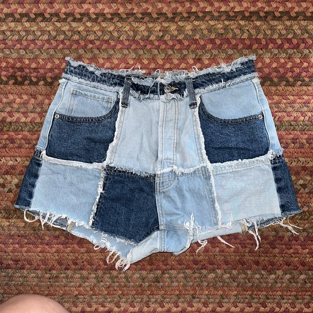PATCHWORK DENIM HIGHEST RISE CUTOFF BUTTON FLY SHORTS